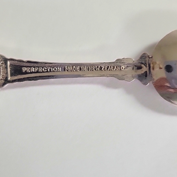 London Tower Bridge Collector's Spoon Silver Plated - Picture 6 of 6